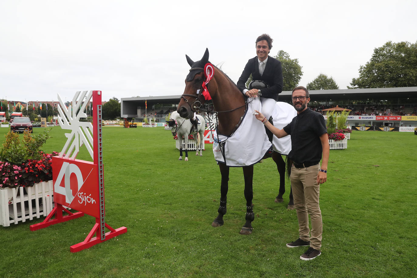 Fotos: El Hípico ya corre por las Mestas