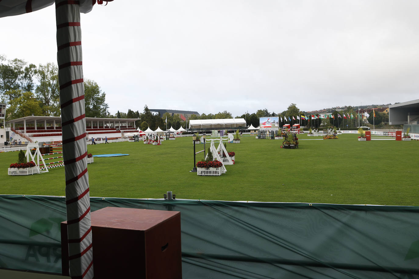 Fotos: Las Mestas, listas para acoger el Hípico