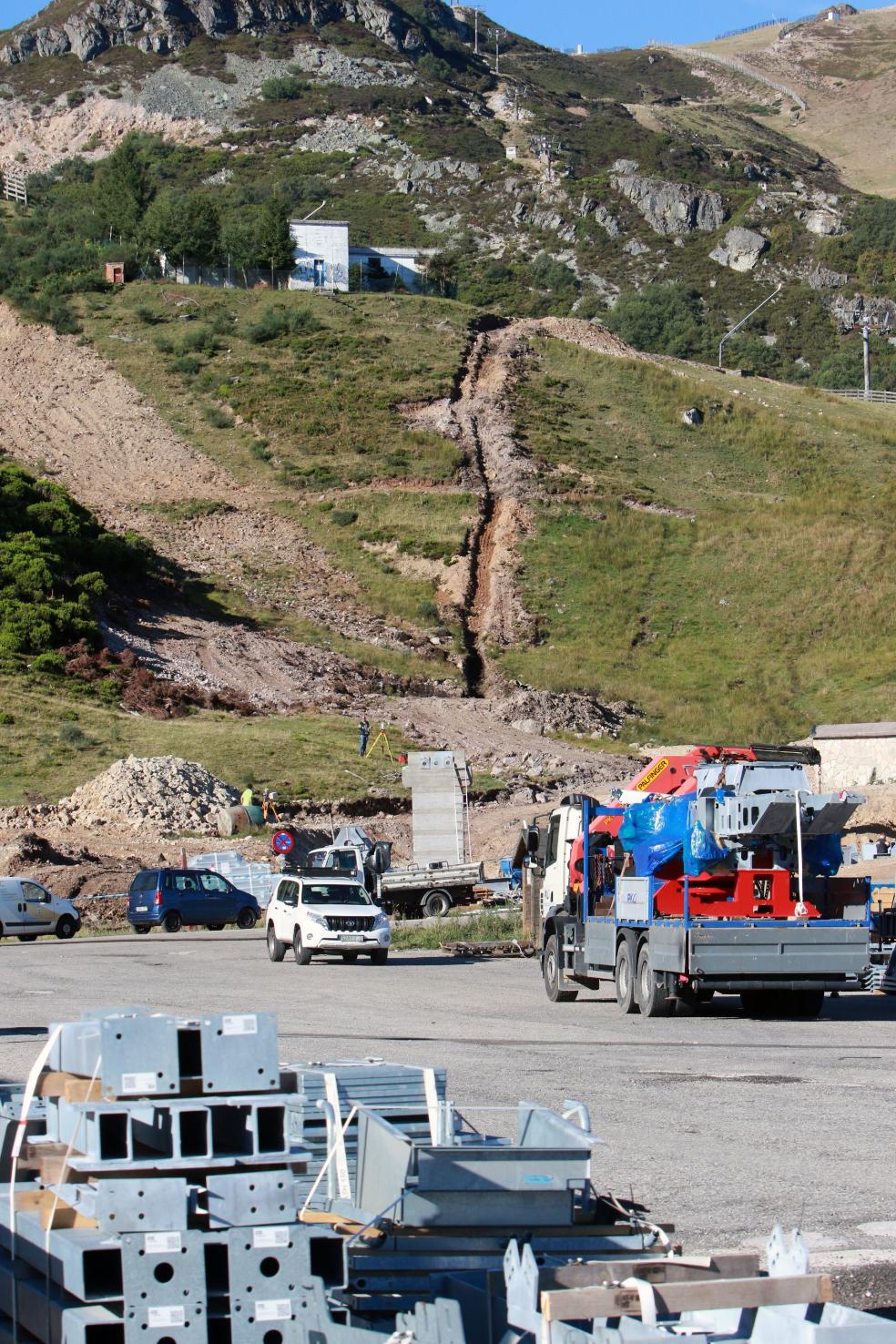 Pajares, a cien días de ser la séptima estación española con telecabina