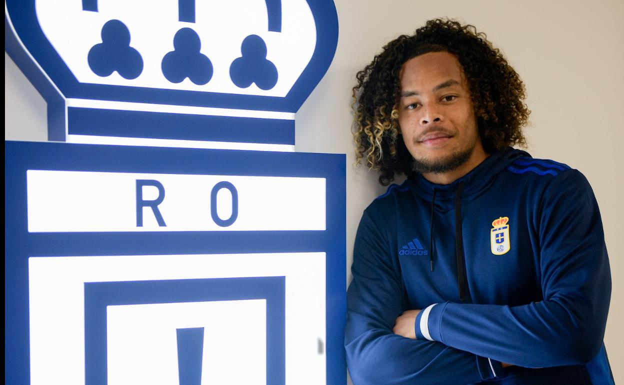 Koba Koindredi jugará cedido en el conjunto carbayón hasta final de temporada.