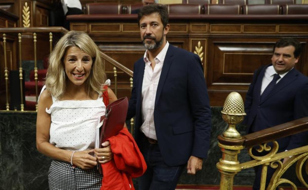 La vicepresidenta segunda, Yolanda Díaz, al comienzo de la sesión en el Congreso.