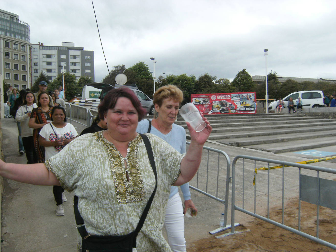 Fotos: ¿Estuviste en el récord mundial de escanciado de sidra de Gijón? ¡Búscate! (2)