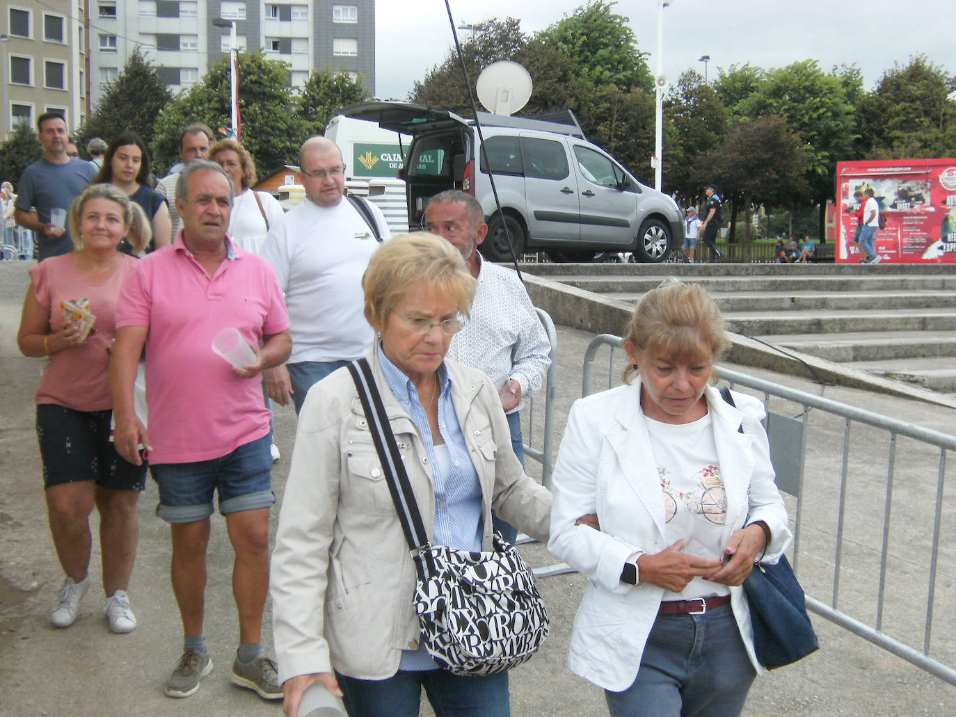 Fotos: ¿Estuviste en el récord mundial de escanciado de sidra de Gijón? ¡Búscate! (2)