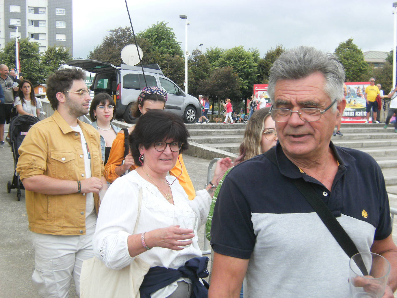 Fotos: ¿Estuviste en el récord mundial de escanciado de sidra de Gijón? ¡Búscate! (2)