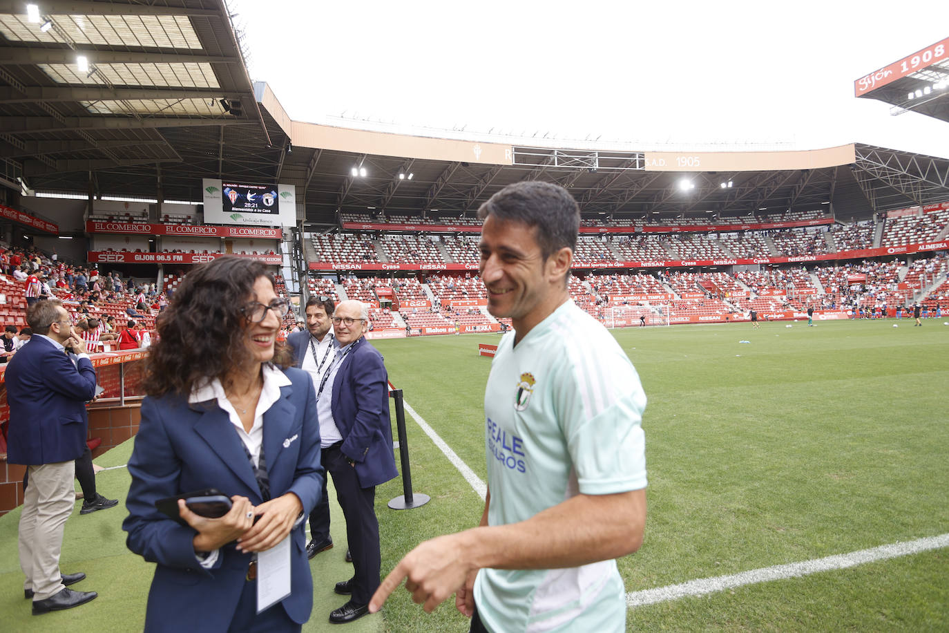 Fotos: ¿Estuviste en el Sporting - Burgos? ¡Búscate!