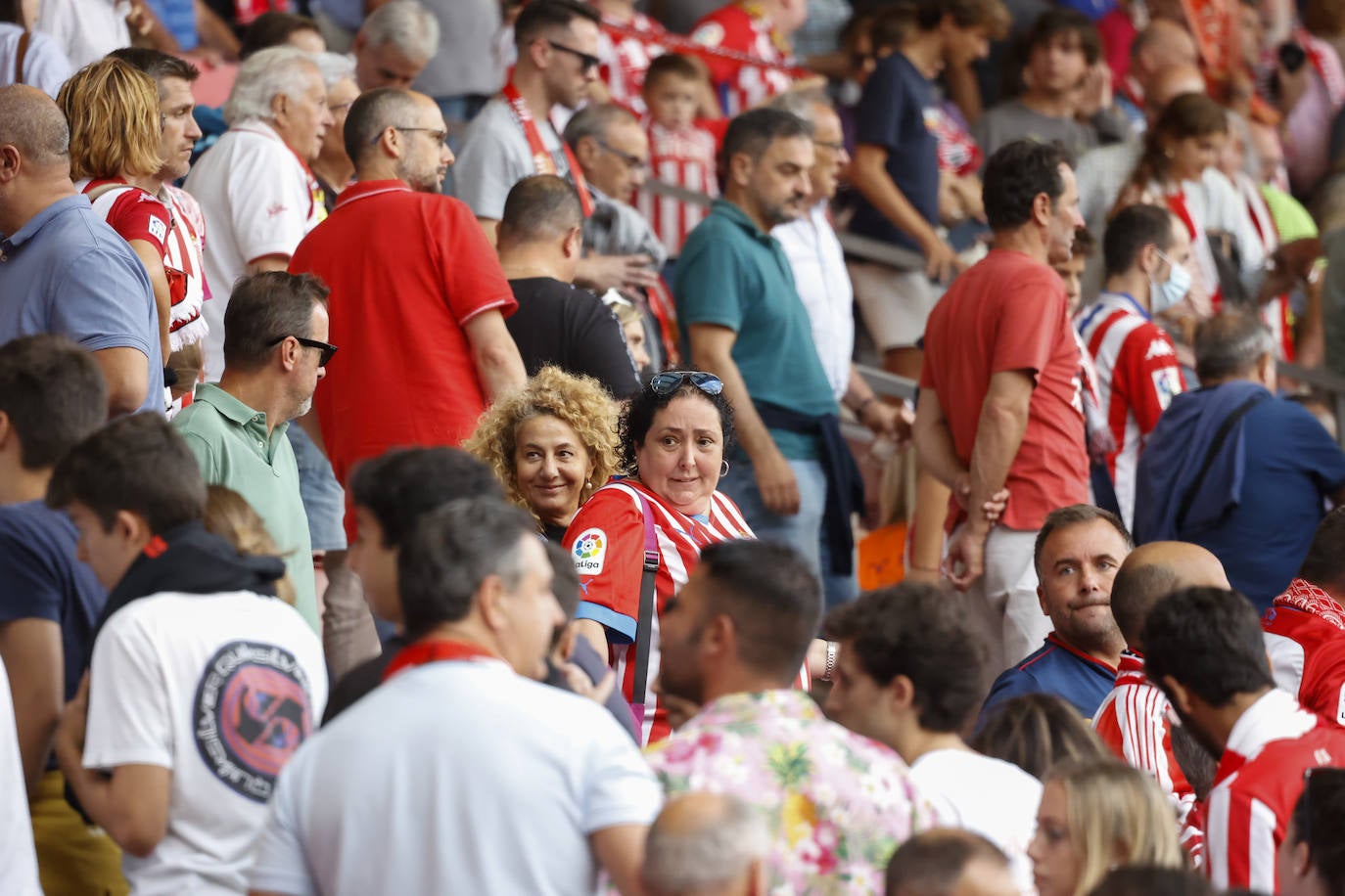 Fotos: ¿Estuviste en el Sporting - Burgos? ¡Búscate!