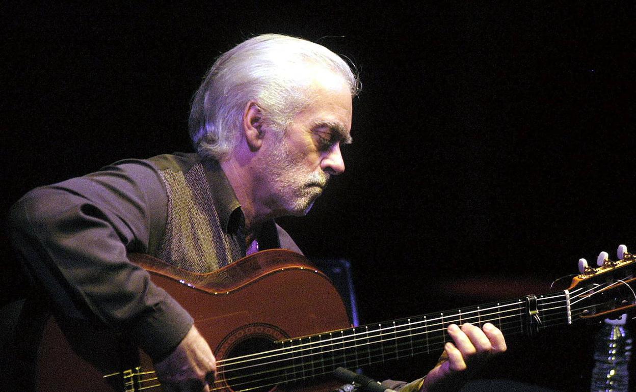 Muere Manolo Sanlúcar, maestro de la guitarra y el flamenco