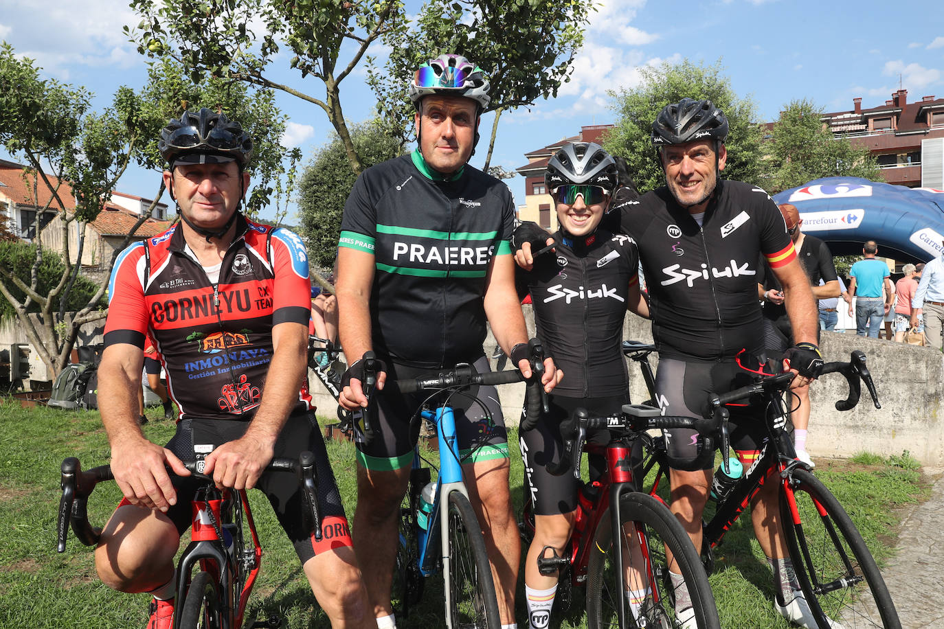 Fotos: Gran expectación en la última etapa asturiana de La Vuelta a España