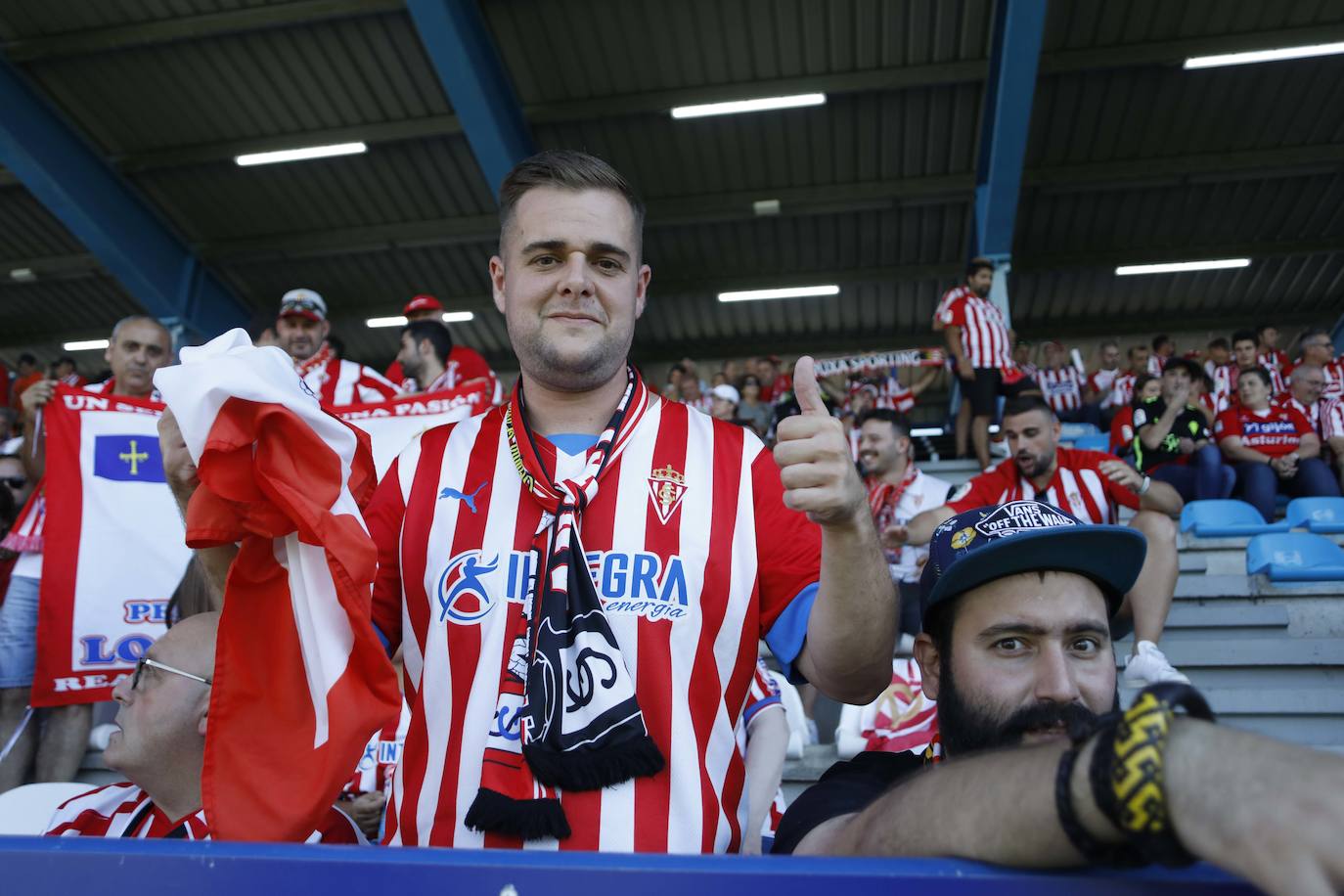 Fotos: ¿Estuviste en la Ponferradina - Sporting? ¡Búscate!