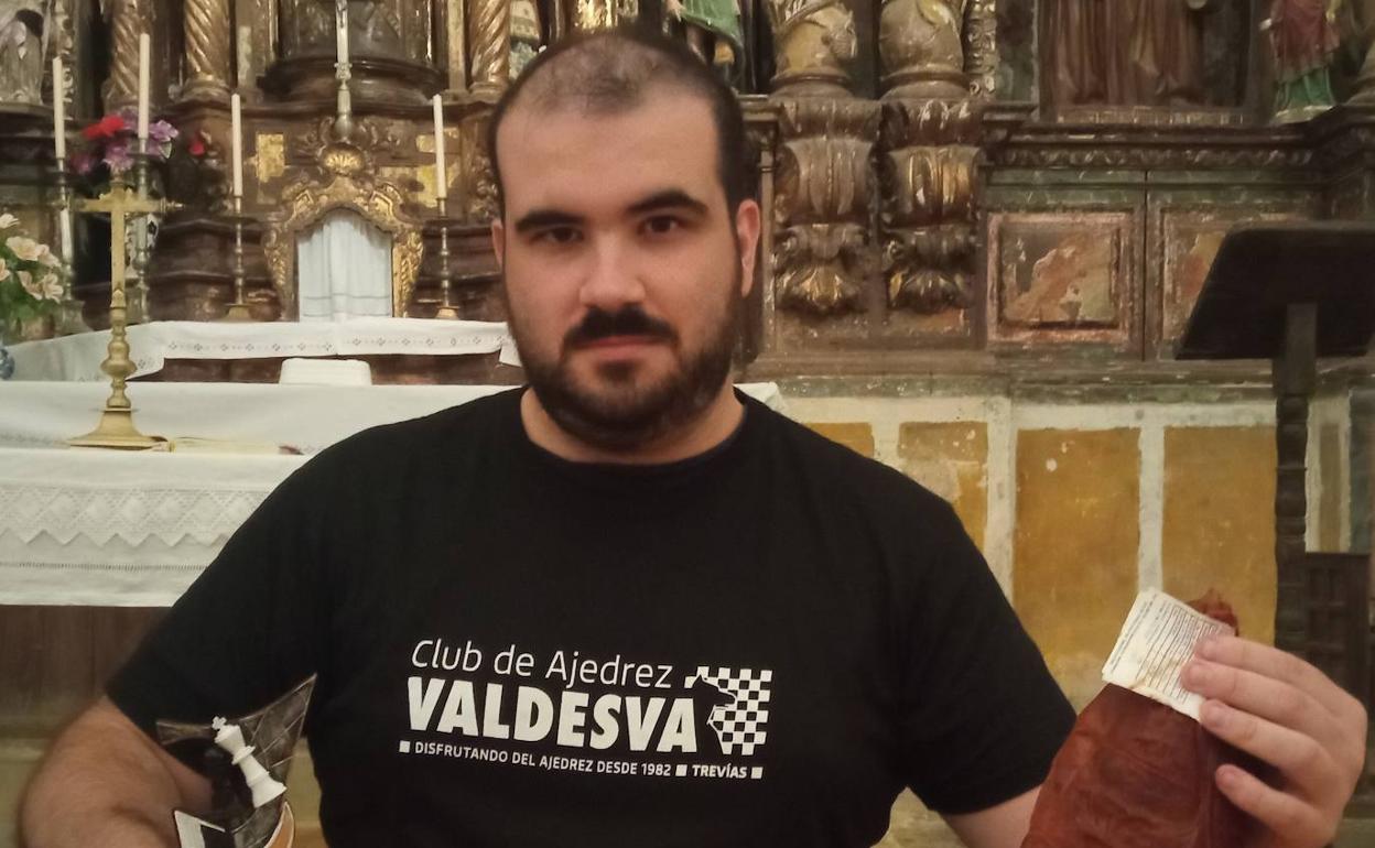 Alberto García, campeón del torneo de Calleras. 