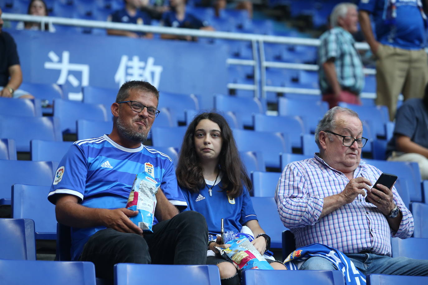 Fotos: ¿Estuviste en el Oviedo - Levante? ¡Búscate!