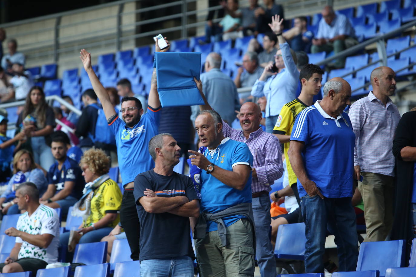 Fotos: ¿Estuviste en el Oviedo - Levante? ¡Búscate!