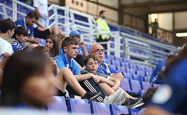 Galería. ¿Estuviste en el Oviedo - Levante? ¡Búscate!