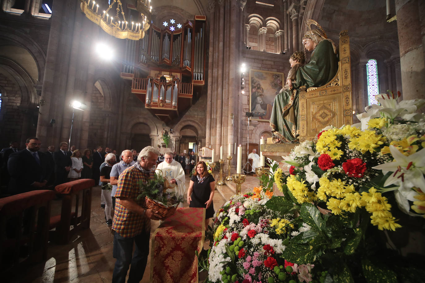 Fotos: Tradición en un reivindicativo Día de Asturias en Covadonga