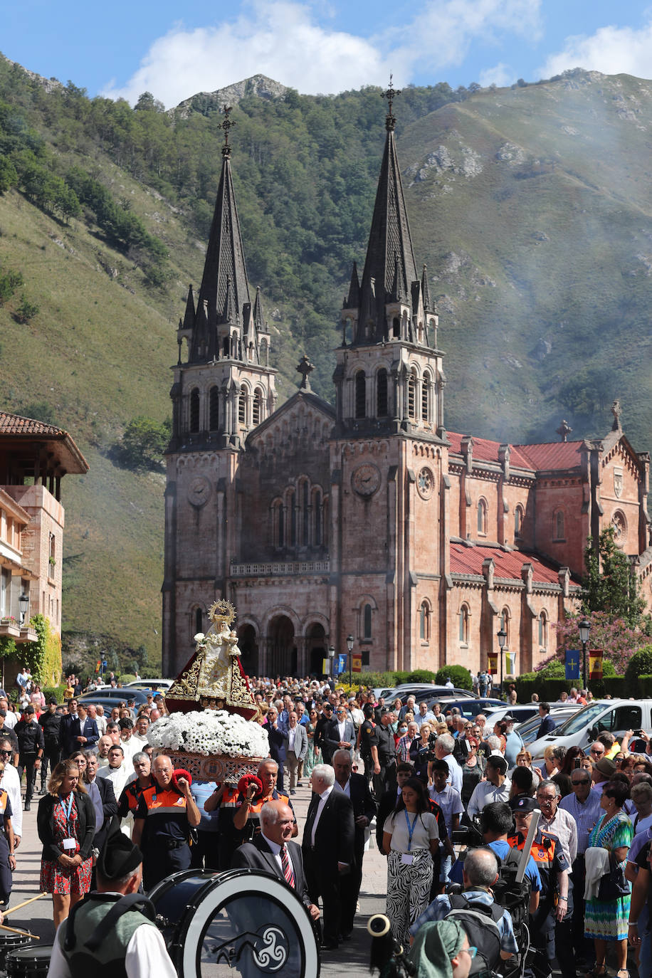 Fotos: Tradición en un reivindicativo Día de Asturias en Covadonga