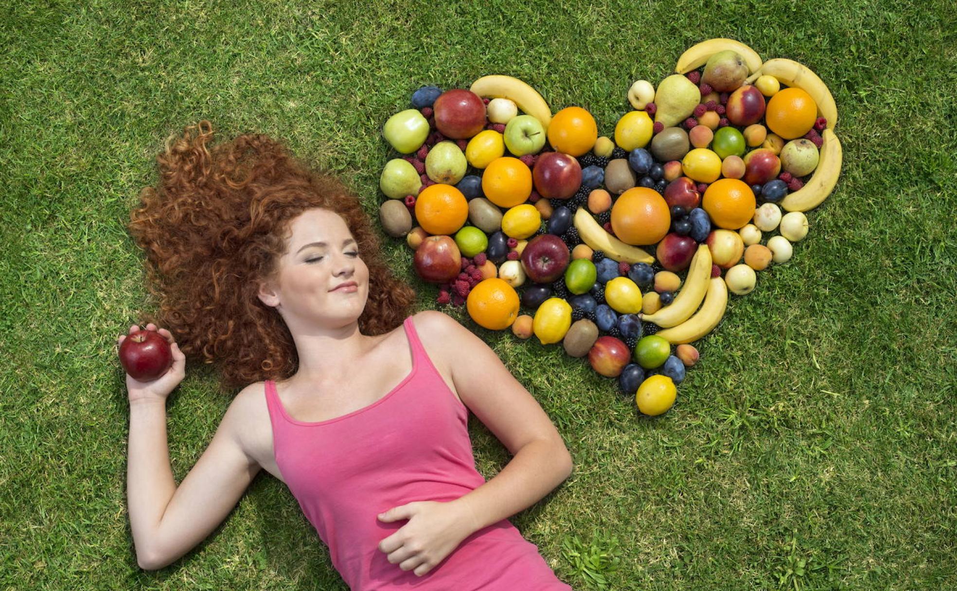 La OMS recomienda tomar cinco piezas de fruta y verdura al día 