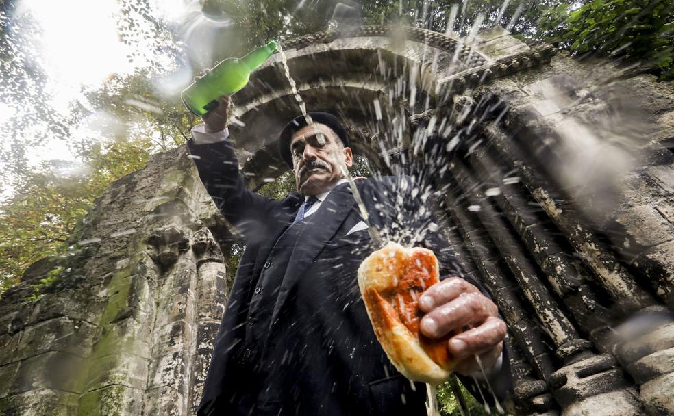 Bollo, sidra y «espanta orbayu» para el día grande