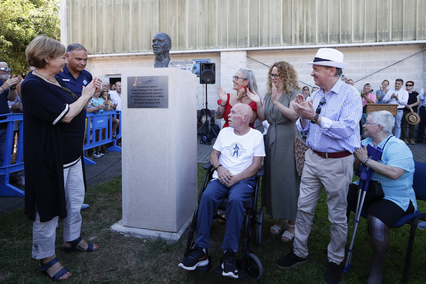 Fotos: Avilés salda su deuda con Dacal, «gran leyenda del deporte»
