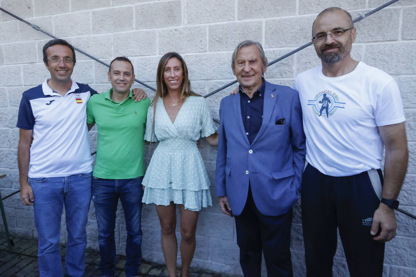 Fotos: Avilés salda su deuda con Dacal, «gran leyenda del deporte»