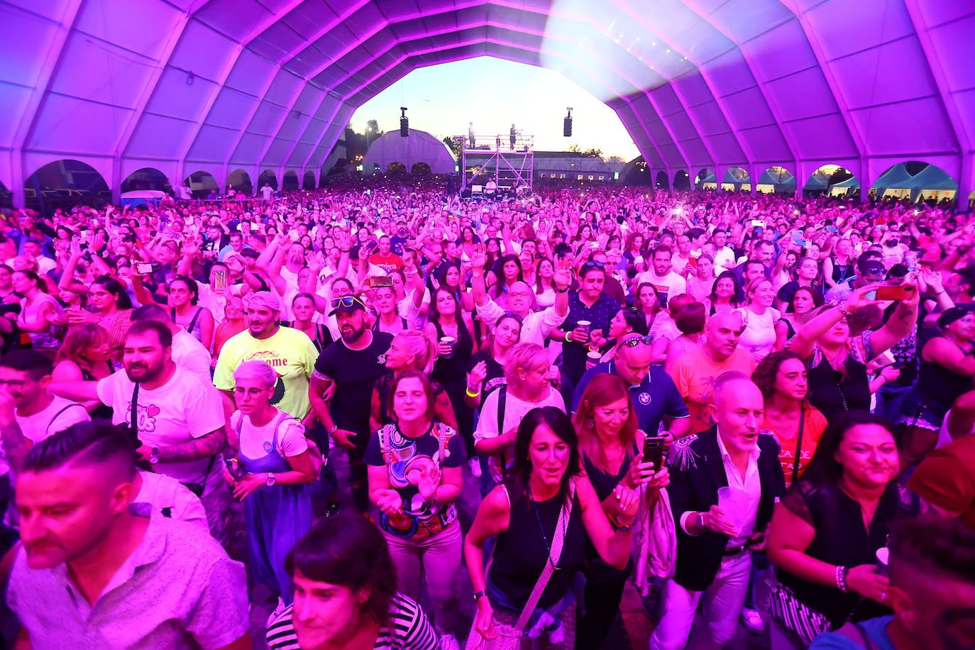 Fotos: El ritmo de los 90 no deja de vibrar