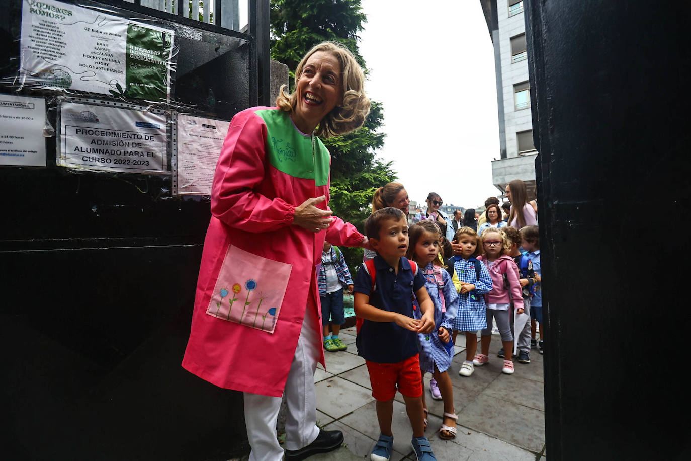 Fotos: Emoción y reencuentros en un curso escolar cambiado