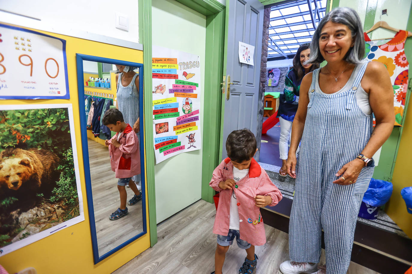 Fotos: Emoción y reencuentros en un curso escolar cambiado