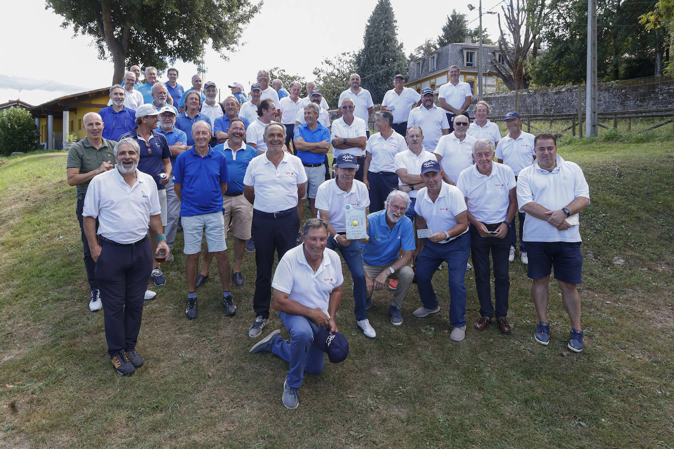 Fotos: Gijón no da tregua sobre los greens de El Tragamón