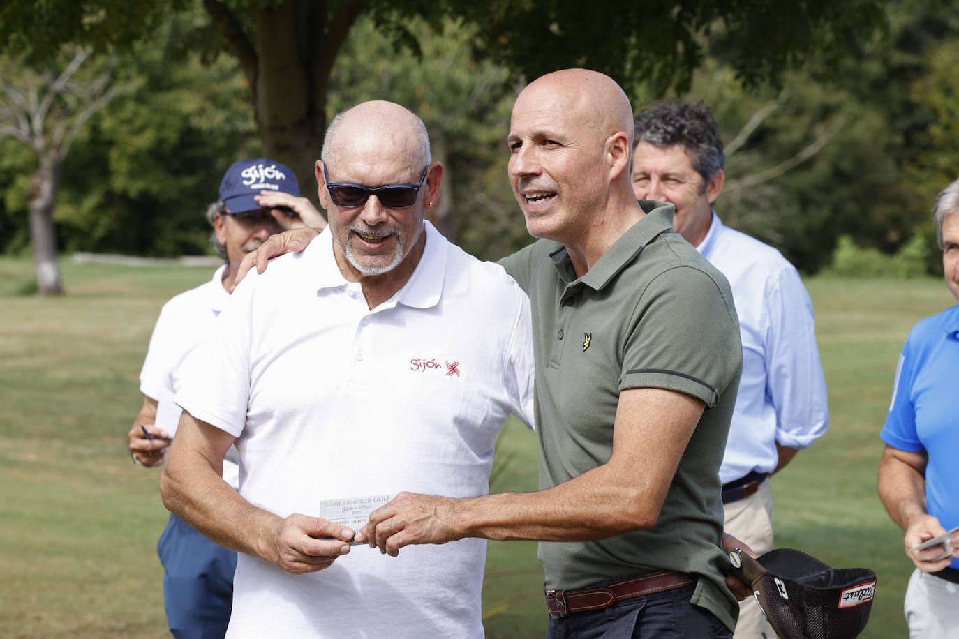 Fotos: Gijón no da tregua sobre los greens de El Tragamón