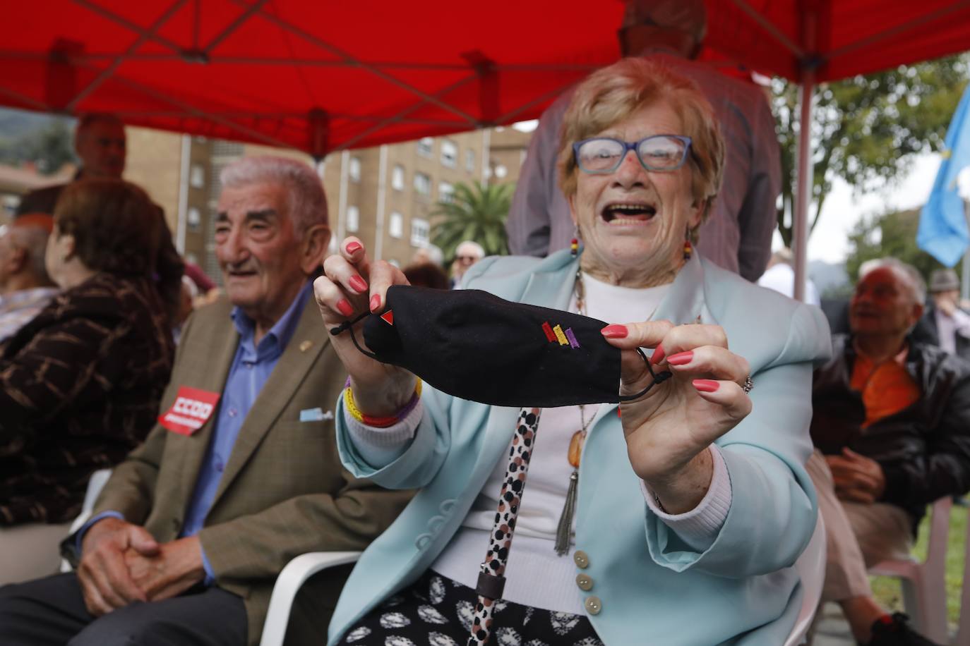 Fotos: Marcha en homenaje a los «hombres y mujeres que tuvieron coraje y valentía»