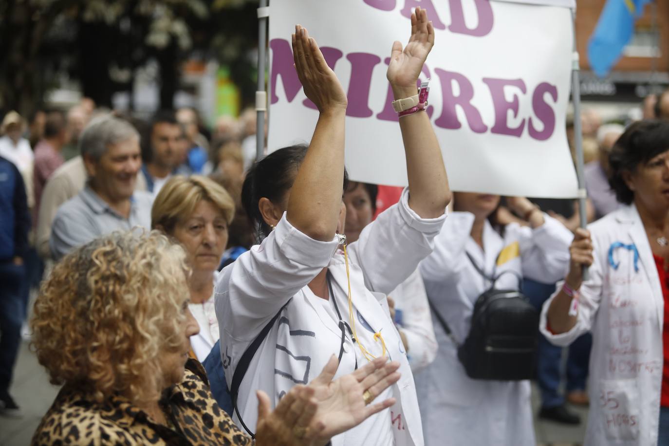 Fotos: Marcha en homenaje a los «hombres y mujeres que tuvieron coraje y valentía»