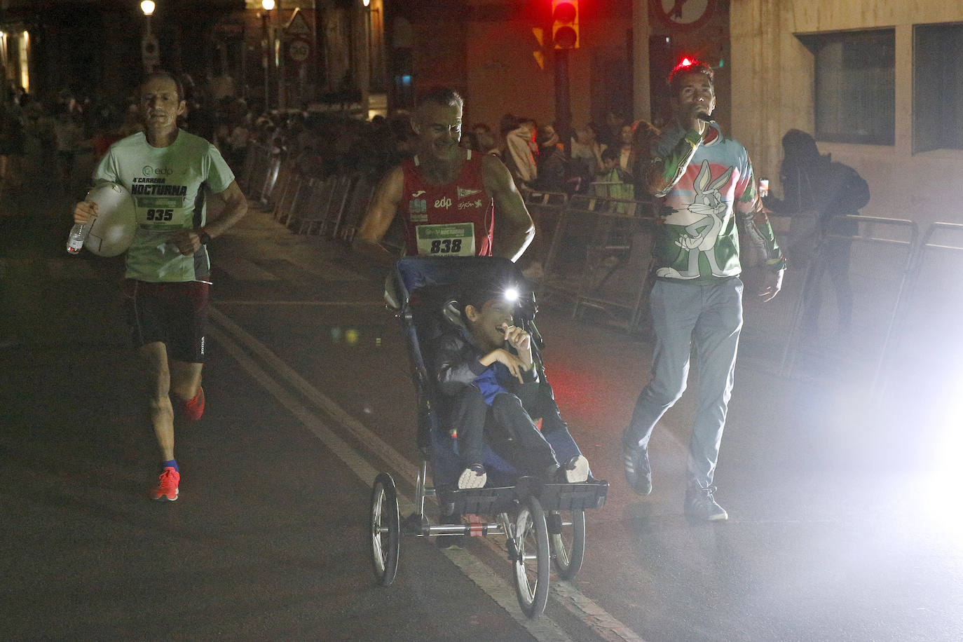 Fotos: ¿Estuviste en la EdP Carrera Nocturna Gijon 10K? ¡Búscate!