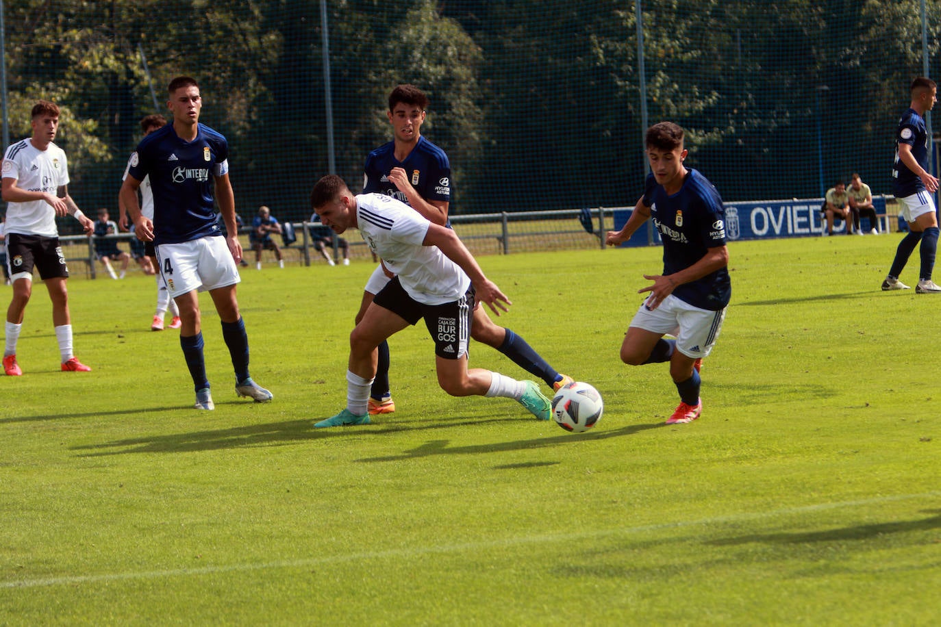 Fotos: Las mejores jugadas del Vetusta - Burgos