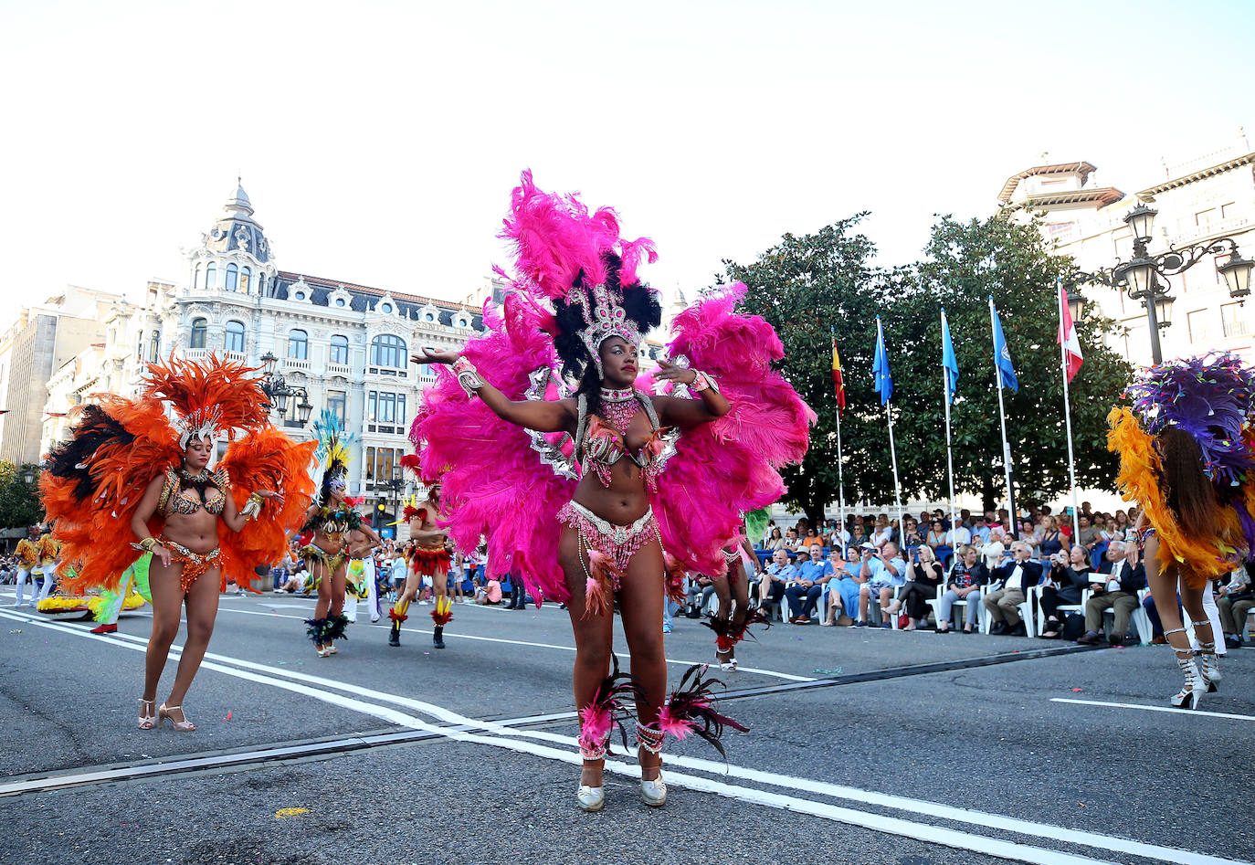 Fotos: Todas las imágenes del desfile del Día de América en Oviedo