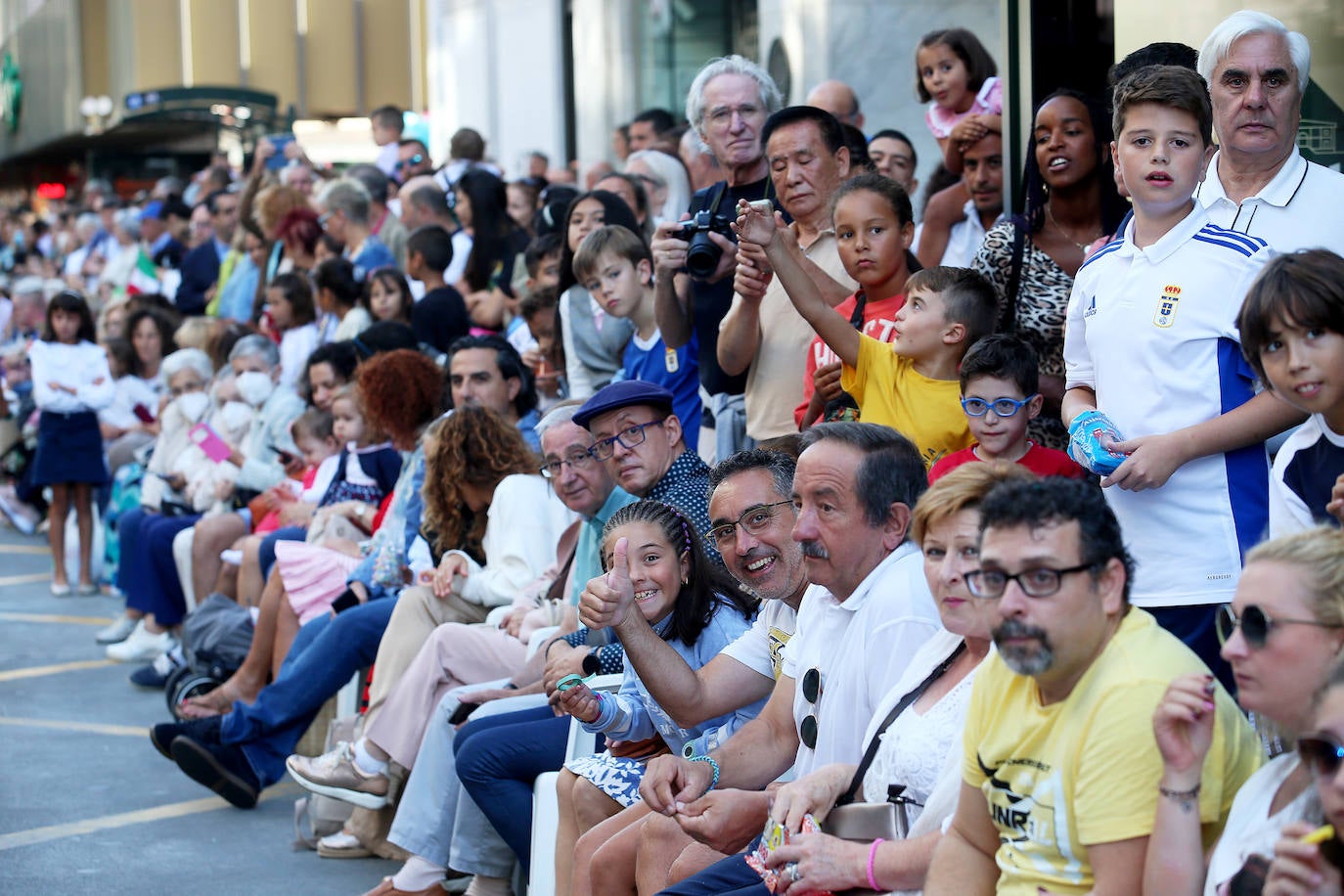 Fotos: Todas las imágenes del desfile del Día de América en Oviedo