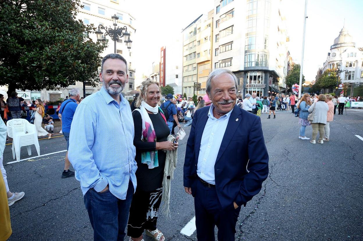 Ricardo Fernández y Wenceslao López, en la calle Uría. 