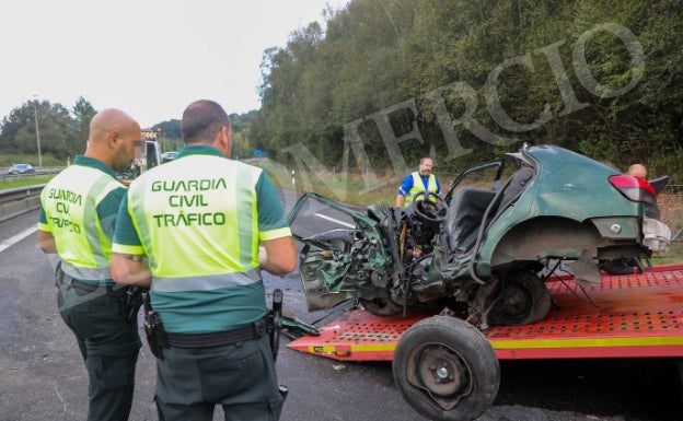 Fotos: Grave accidente en la A-66 a la altura de Soto de Ribera