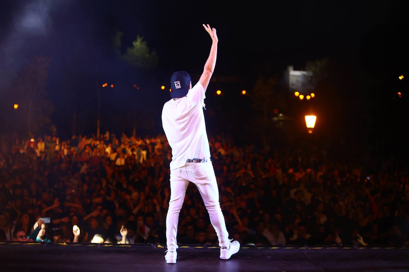 Fotos: Una última noche de conciertos para todos los estilos en Oviedo