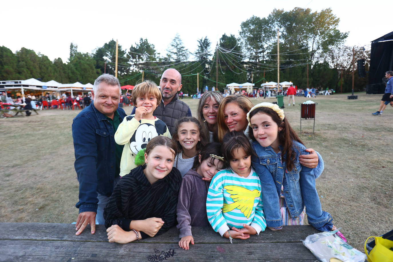 Fotos: Una última noche de conciertos para todos los estilos en Oviedo