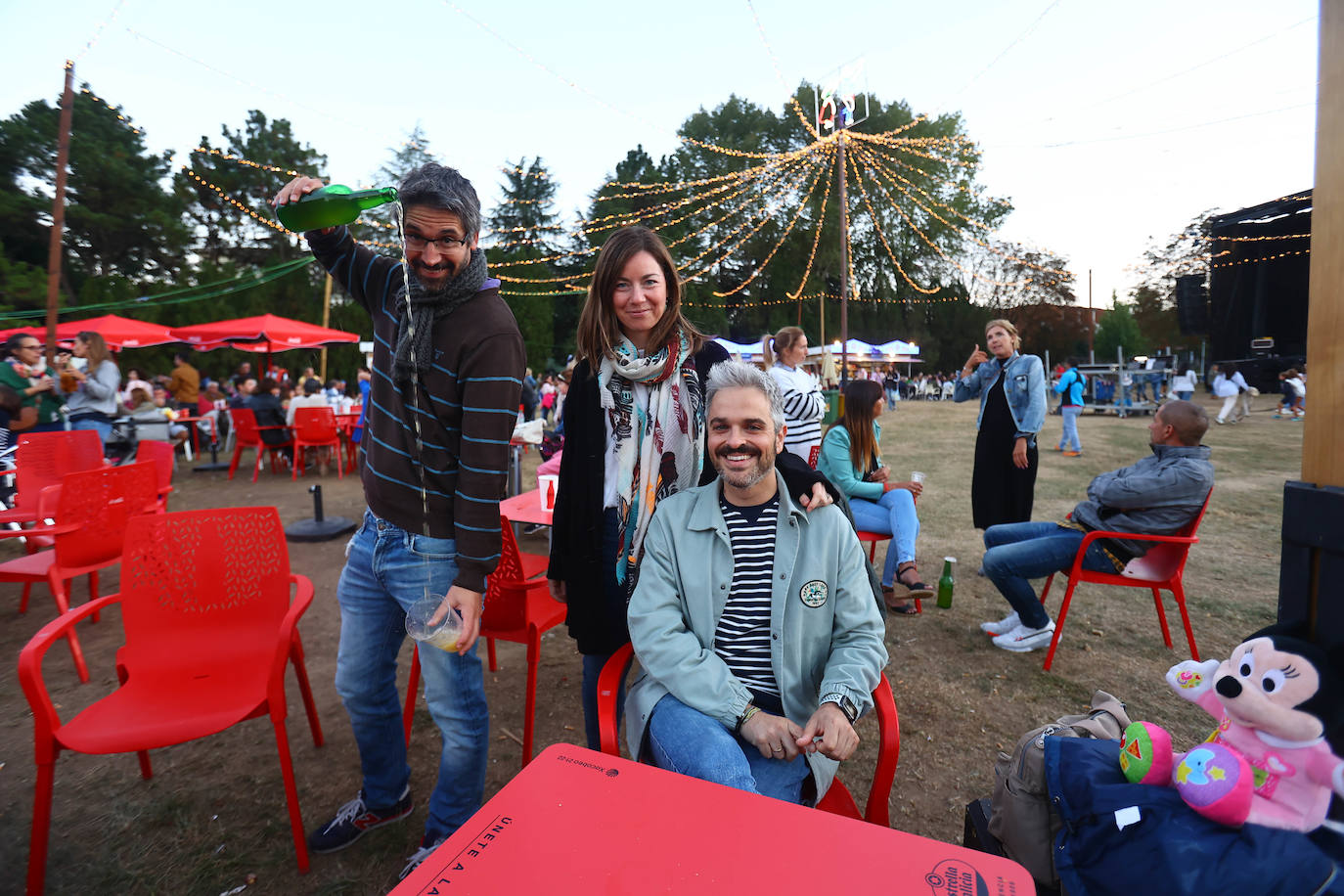 Fotos: Una última noche de conciertos para todos los estilos en Oviedo