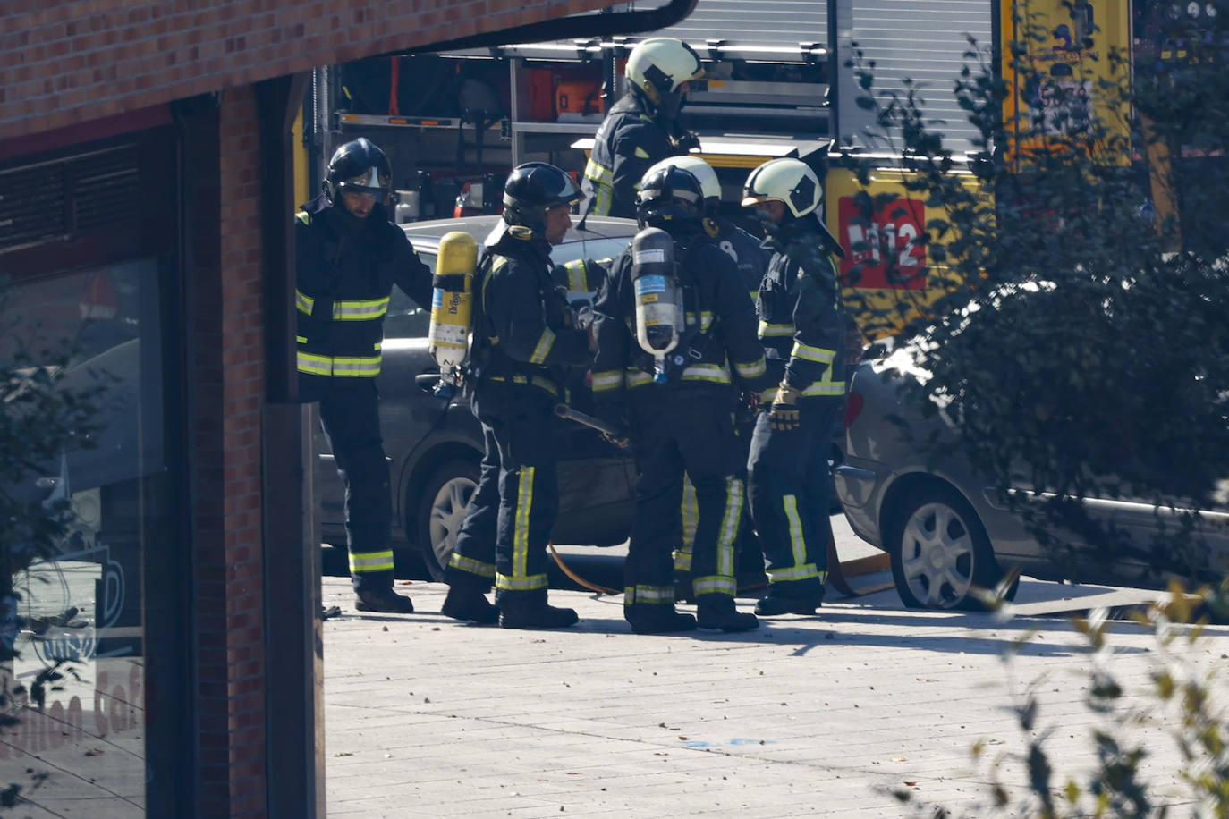 Fotos: Un escape de gas en Avilés obliga a cortar tres calles