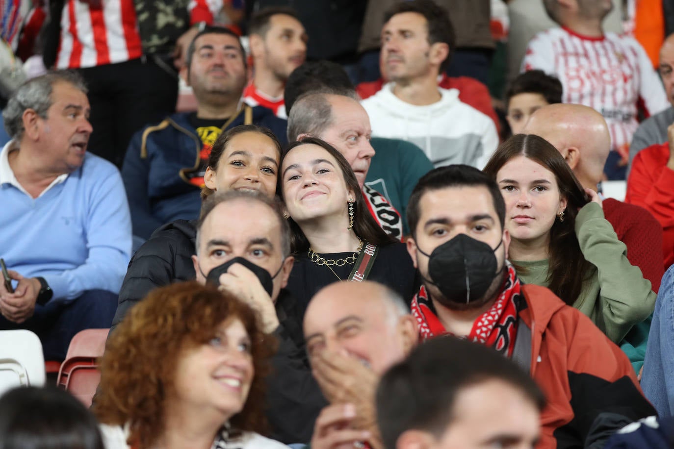 Fotos: ¿Estuviste en el Sporting - Ibiza? ¡Búscate!