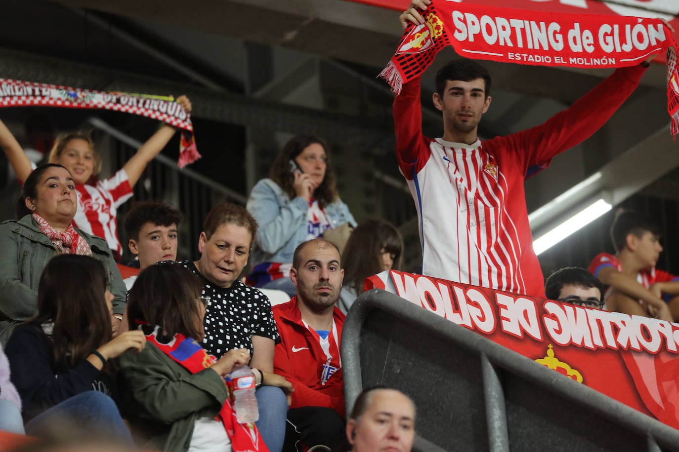 Fotos: ¿Estuviste en el Sporting - Ibiza? ¡Búscate!