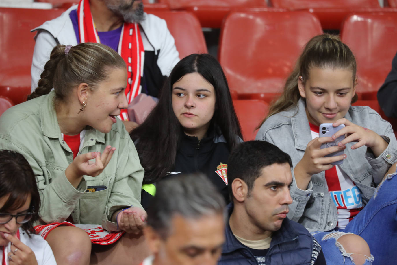 Fotos: ¿Estuviste en el Sporting - Ibiza? ¡Búscate!