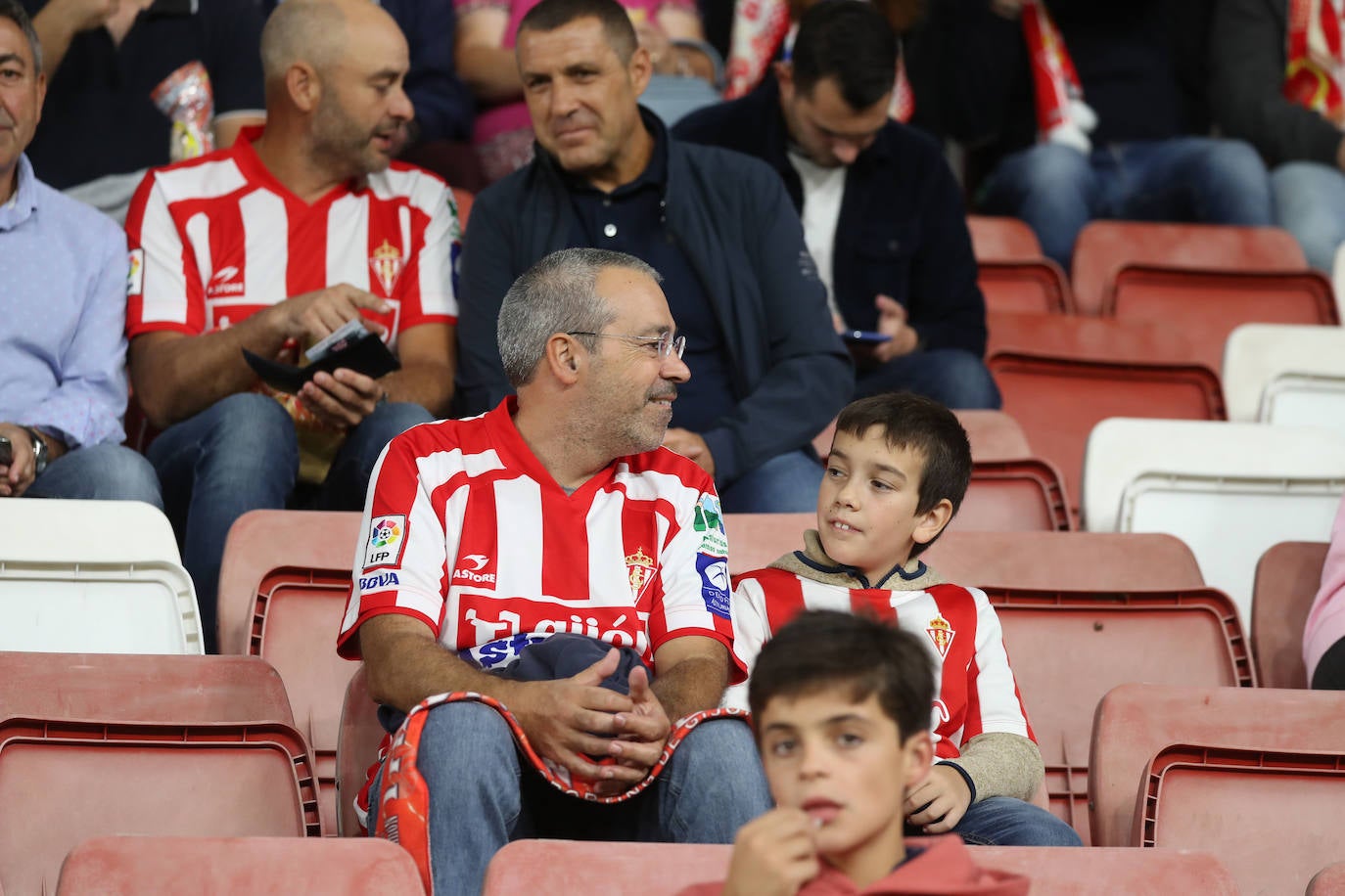 Fotos: ¿Estuviste en el Sporting - Ibiza? ¡Búscate!