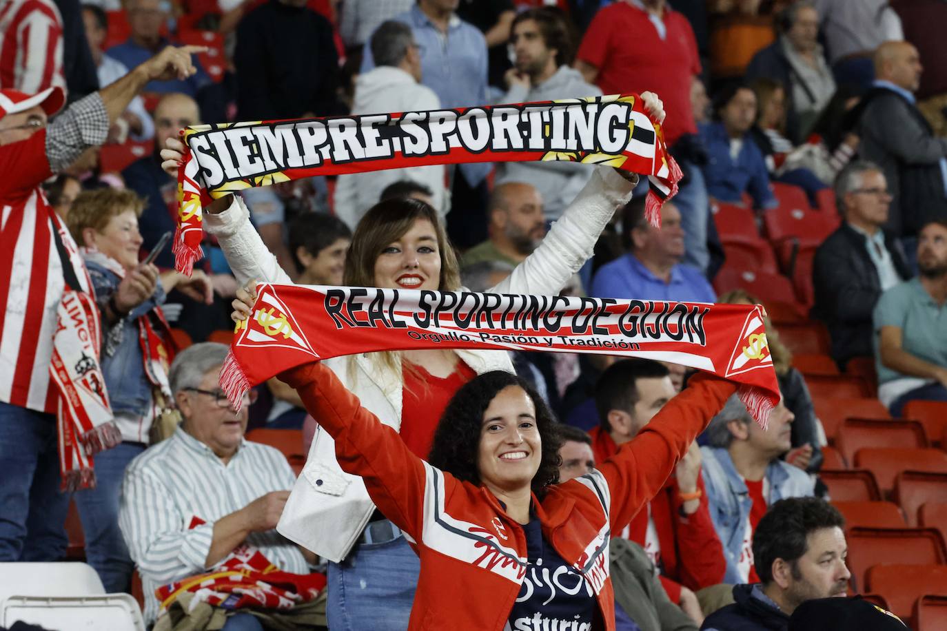 Fotos: ¿Estuviste en el Sporting - Ibiza? ¡Búscate!