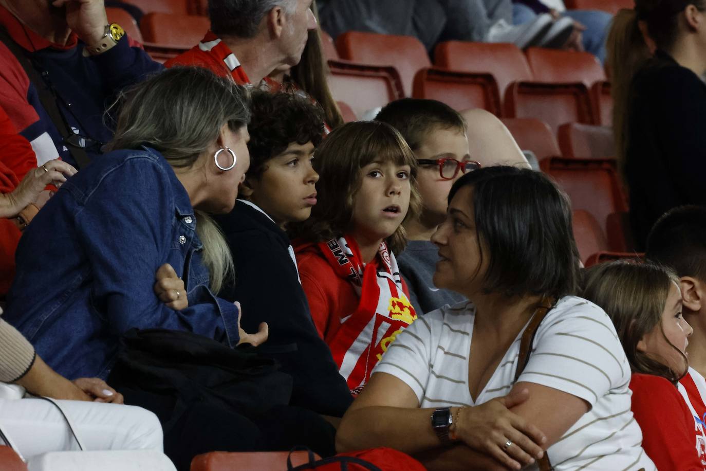 Fotos: ¿Estuviste en el Sporting - Ibiza? ¡Búscate!