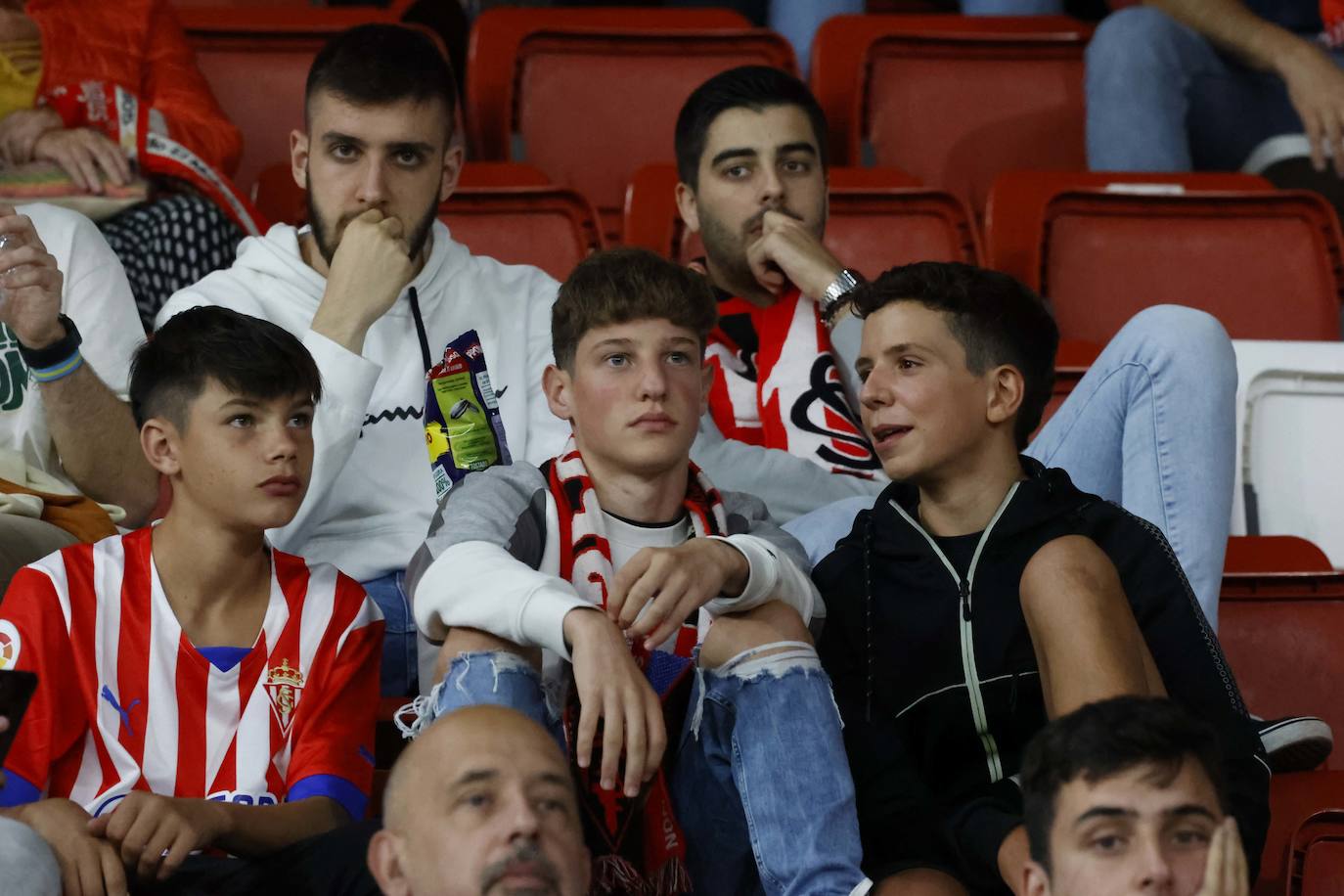 Fotos: ¿Estuviste en el Sporting - Ibiza? ¡Búscate!