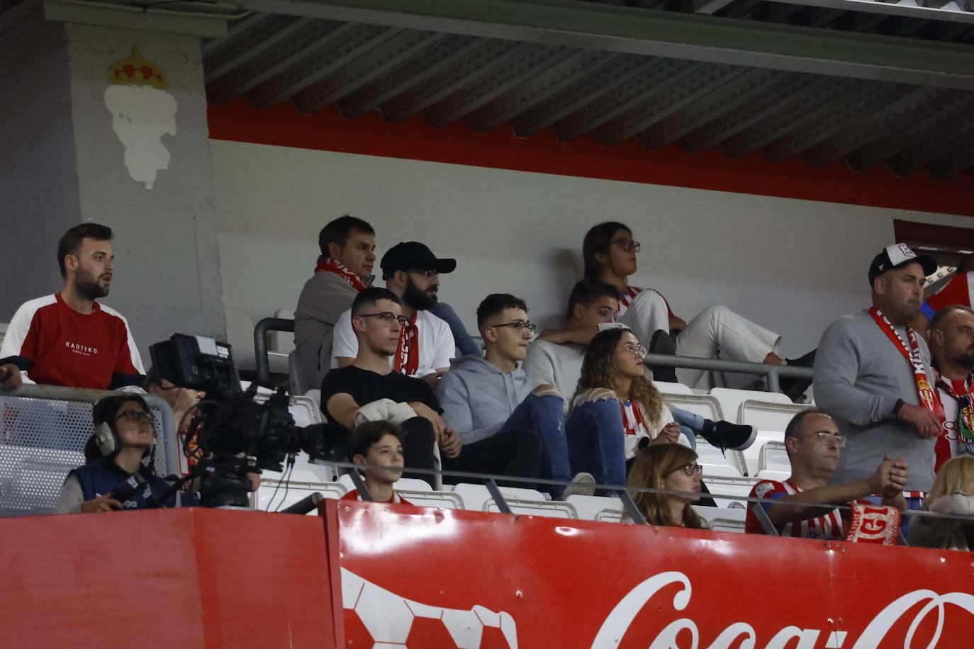 Fotos: ¿Estuviste en el Sporting - Ibiza? ¡Búscate!