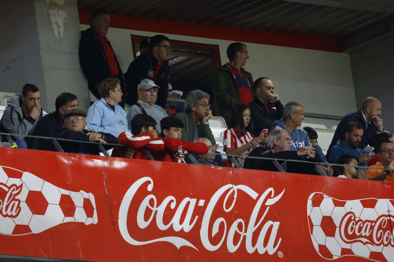 Fotos: ¿Estuviste en el Sporting - Ibiza? ¡Búscate!