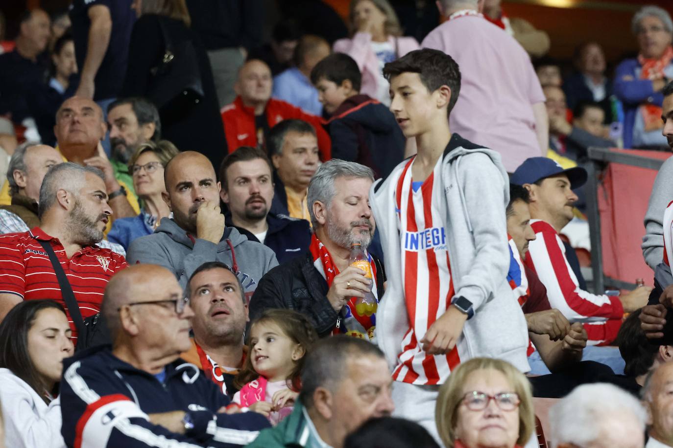 Fotos: ¿Estuviste en el Sporting - Ibiza? ¡Búscate!